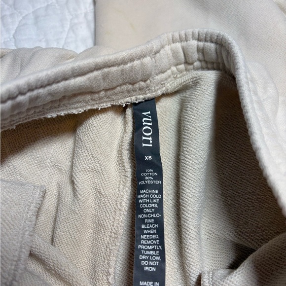 Vuori Joggers in cream - Picture 3 of 4